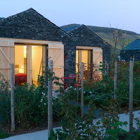 Weinkulturgut Longen-schloeder * Longuich