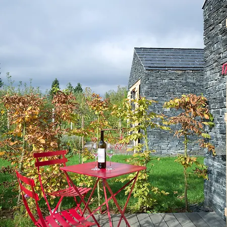 Weinkulturgut Longen-schloeder * Longuich