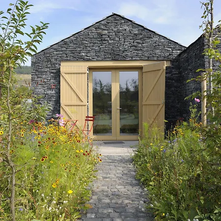 Weinkulturgut Longen-schloeder Отель Longuich