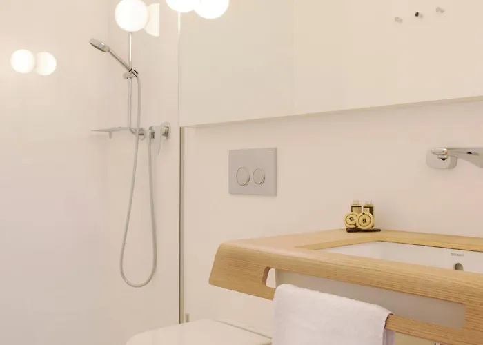 Weinkulturgut Longen-schloeder Hotel Longuich