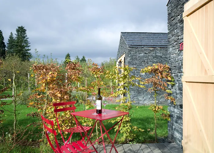 Weinkulturgut Longen-schloeder * Longuich